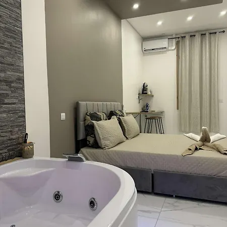 Gold By L Amaryllis I Jacuzzi & Sauna Prive I Centre Arrivee Autonome
