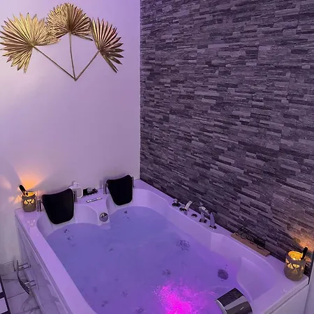 شقة Gold L Amaryllis I Jacuzzi & Sauna Prive I Centre Arrivee Autonome