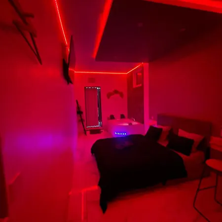 Suite Gold Jacuzzi & Sauna Prive I Centre Beziers Arrivee Autonome 24H24 *