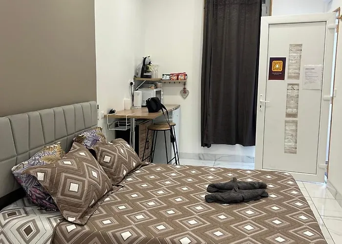Gold L Amaryllis I Jacuzzi & Sauna Prive I Centre Arrivee Autonome Appartement