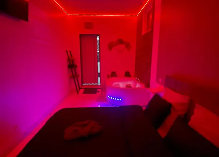 Appartement Gold L Amaryllis I Jacuzzi & Sauna Prive I Centre Arrivee Autonome Béziers